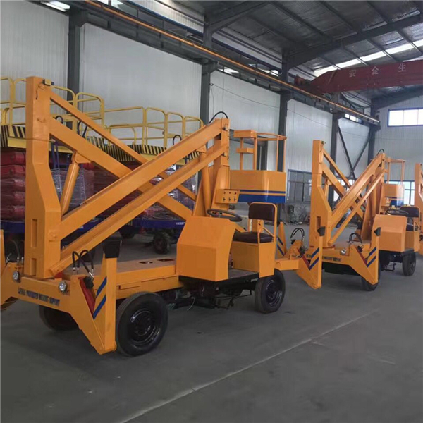 <b>高空作業(yè)車</b>
